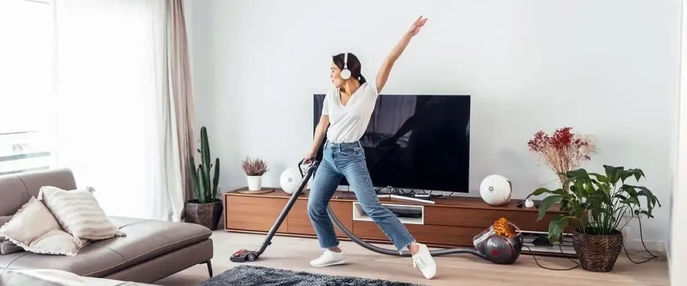 Financial Spring Cleaning: 7 Ways To Refresh Your Finances